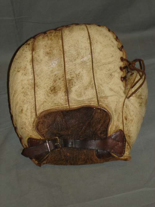 White Basemitt Back